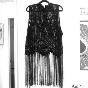 Torrid black lace mock fringe bottom tank size 3X.